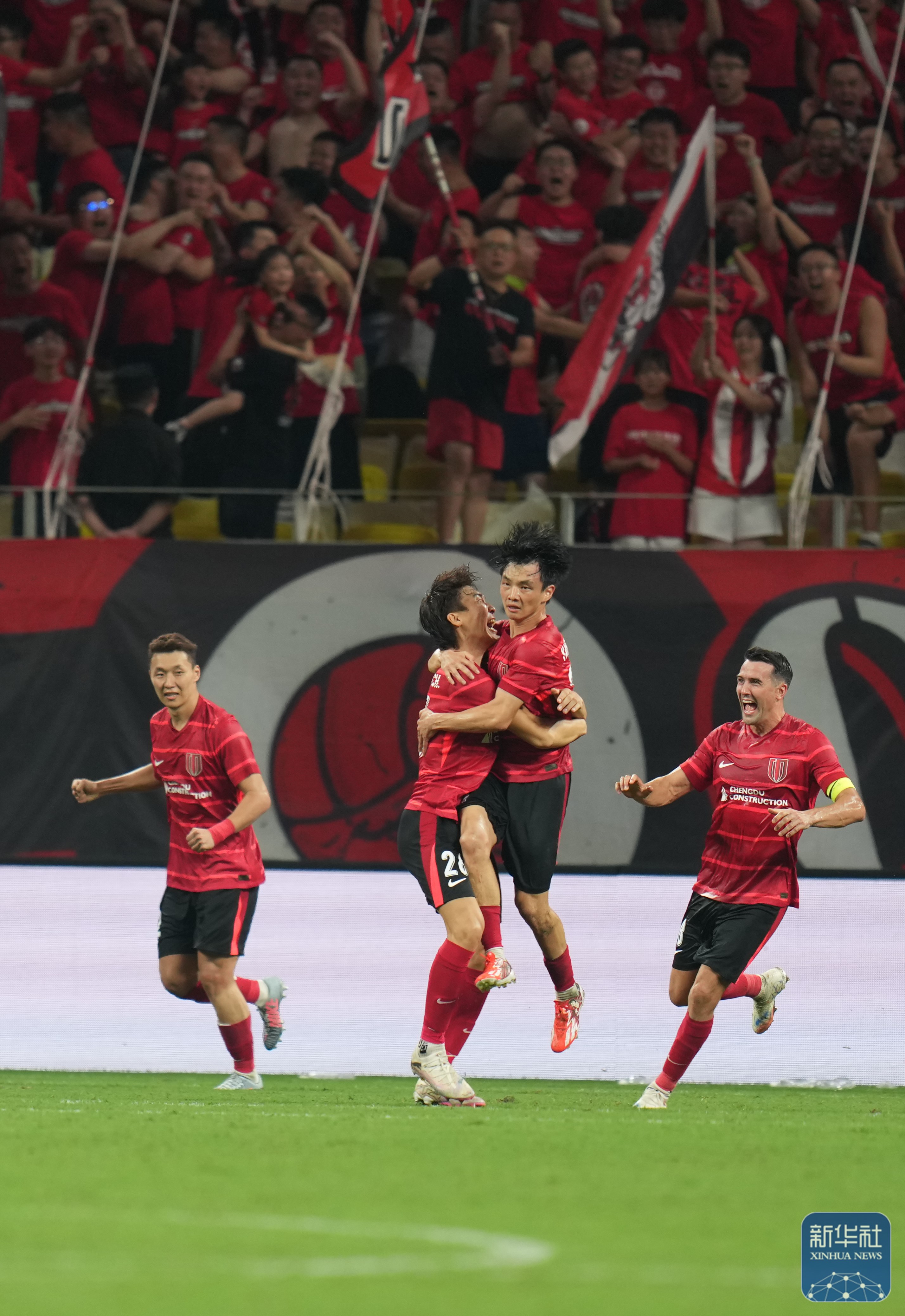 包含赛后突围战来临，成都蓉城围绕NBA季后赛遗憾出局，底气十足，阵容厚度经受考验的词条