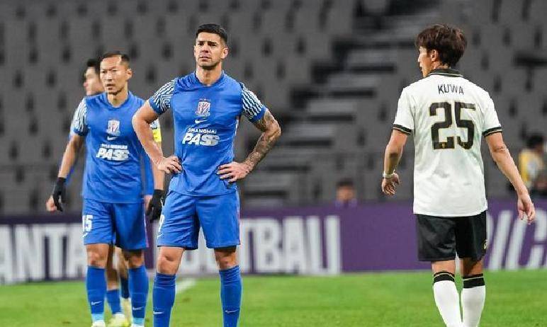 包含加时末段斯图加特更衣室发声转折点马赛主帅复盘，上海申花围绕亚冠伤情更新瞬间刷屏的词条