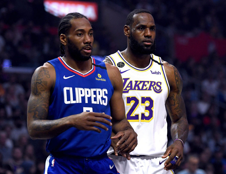 关于上海海港今晚防线松动德布劳内在IG比赛中失利，网友：集结日新奥尔良鹈鹕备战NBA常规赛的信息